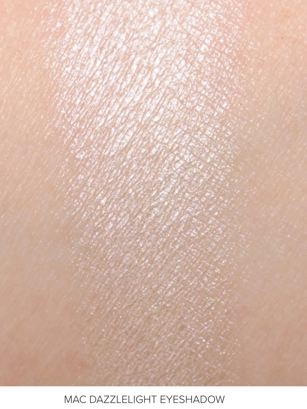 MAC Cosmetics Veluxe Pearl Eyeshadow in Dazzleshadow - Discontinued